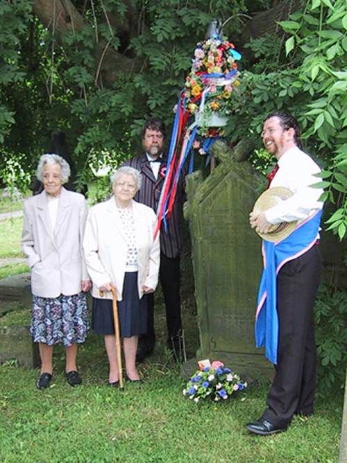 2001 grave wreath laying.jpg